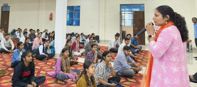 युवाओं में जागरूकता, सुरक्षा और राष्ट्रप्रेम का संदेश बना शिविर का केंद्र